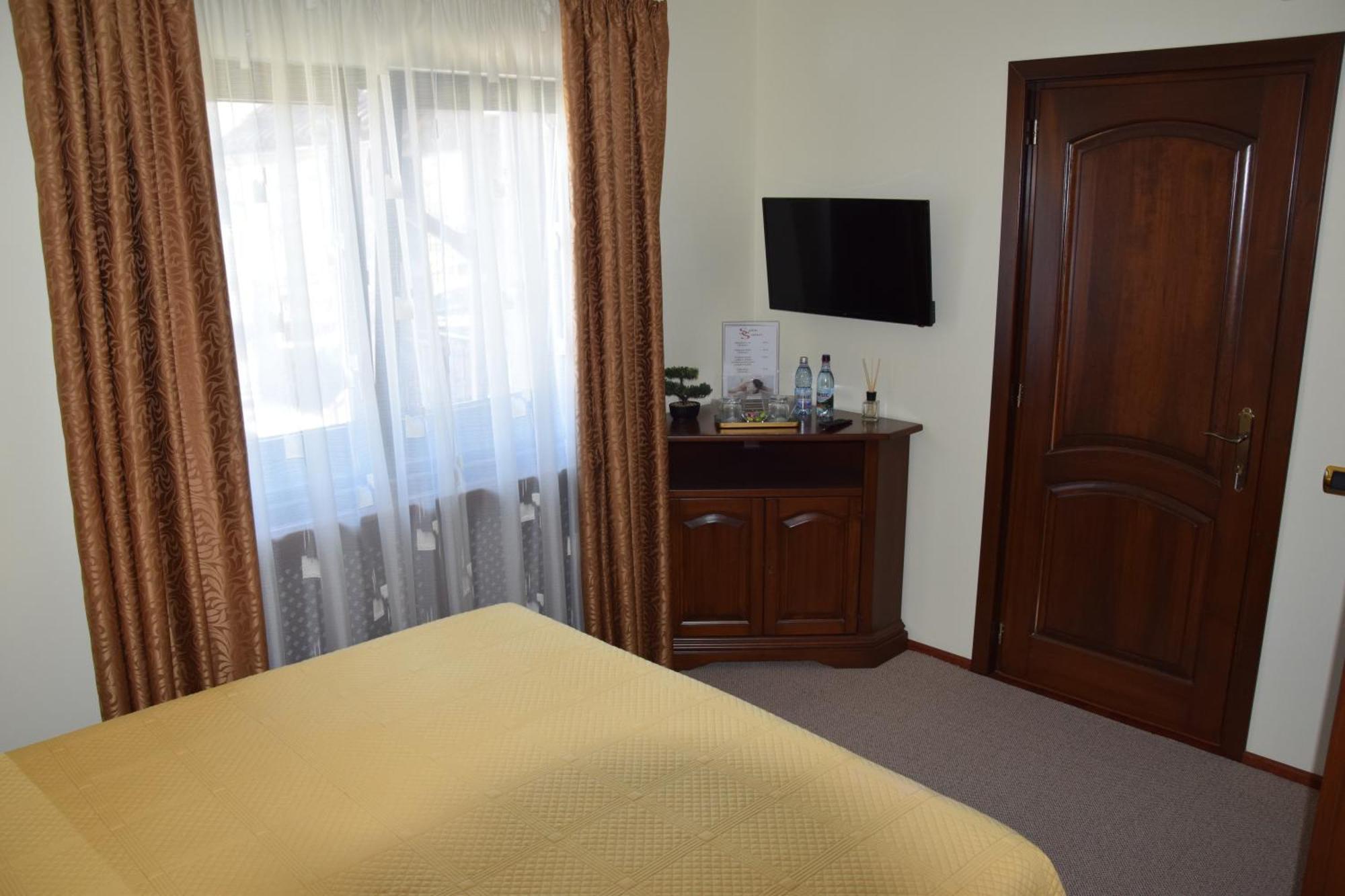 Pensiunea Select Curtea de Argeş Extérieur photo