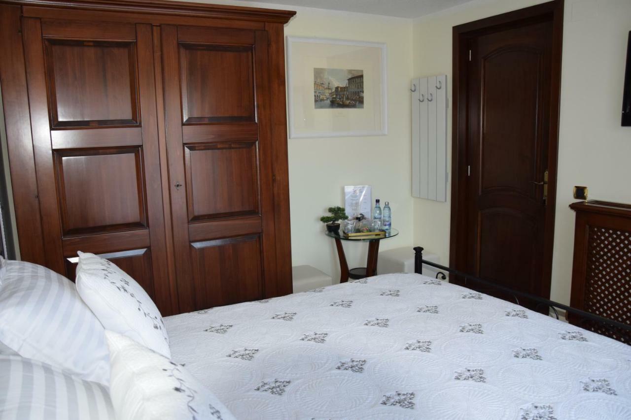 Pensiunea Select Curtea de Argeş Extérieur photo